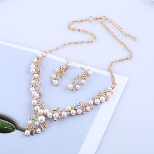 Pearl and Clear Crystal Diamante Necklace and Earrings Set