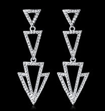Load image into Gallery viewer, crystal earrings

