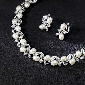 Elegant Crystal Clear Diamante and Pearl Necklace and Earrings Exclusive Design Jewellery Set